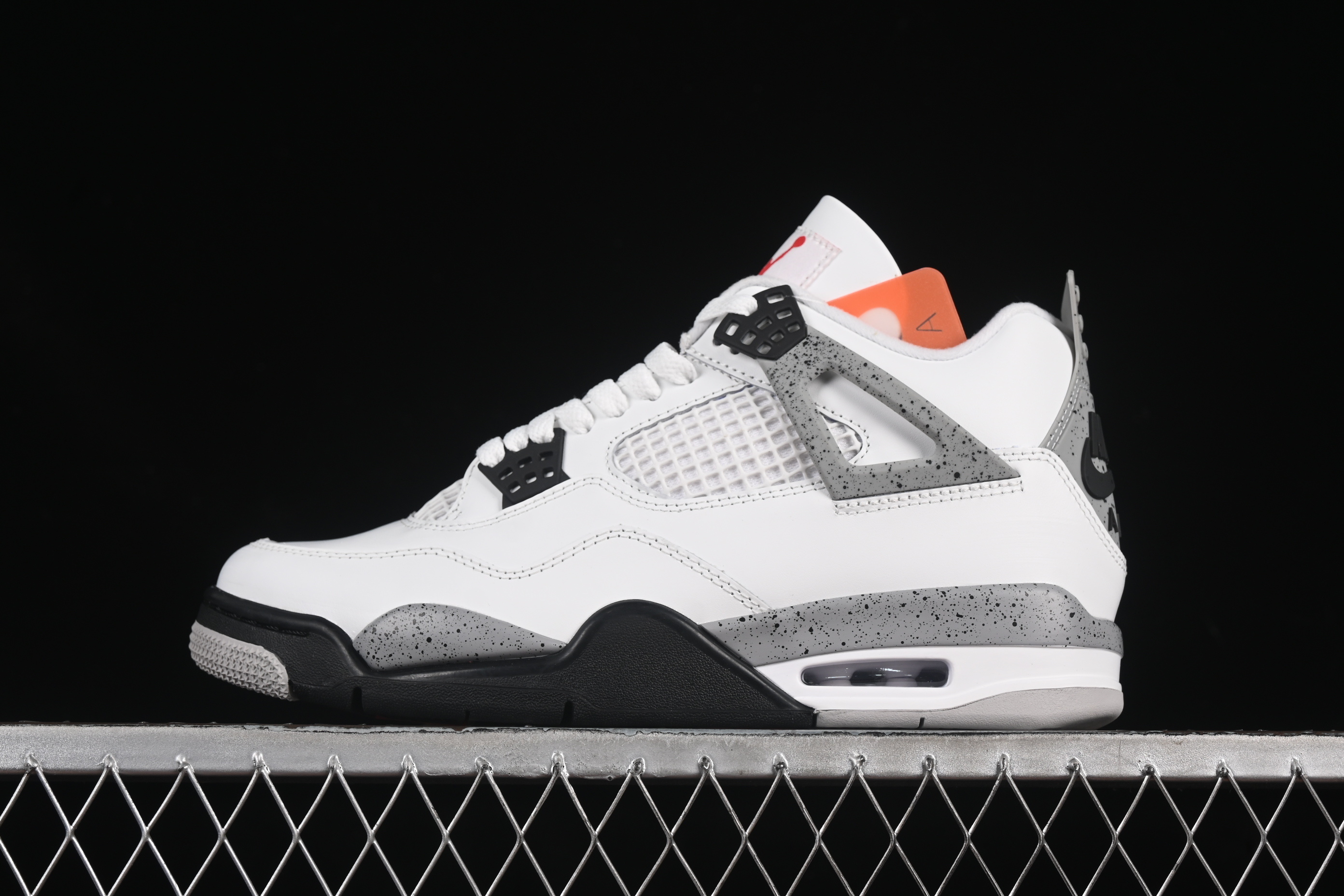 Air Jordan 4 Retro 'White Cement' AJ4 FV5029-100