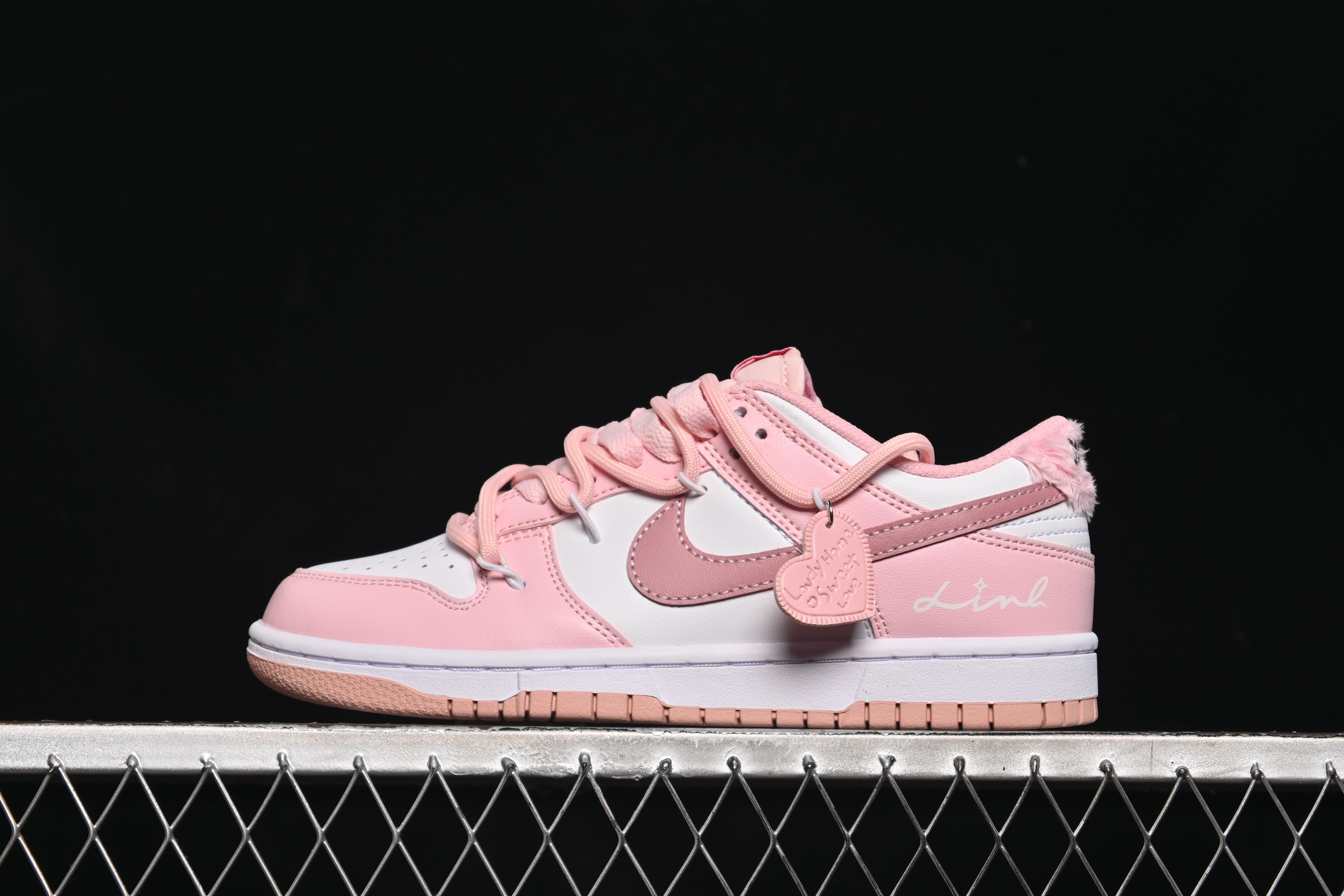 Nike SB Dunk Low DO6485-600