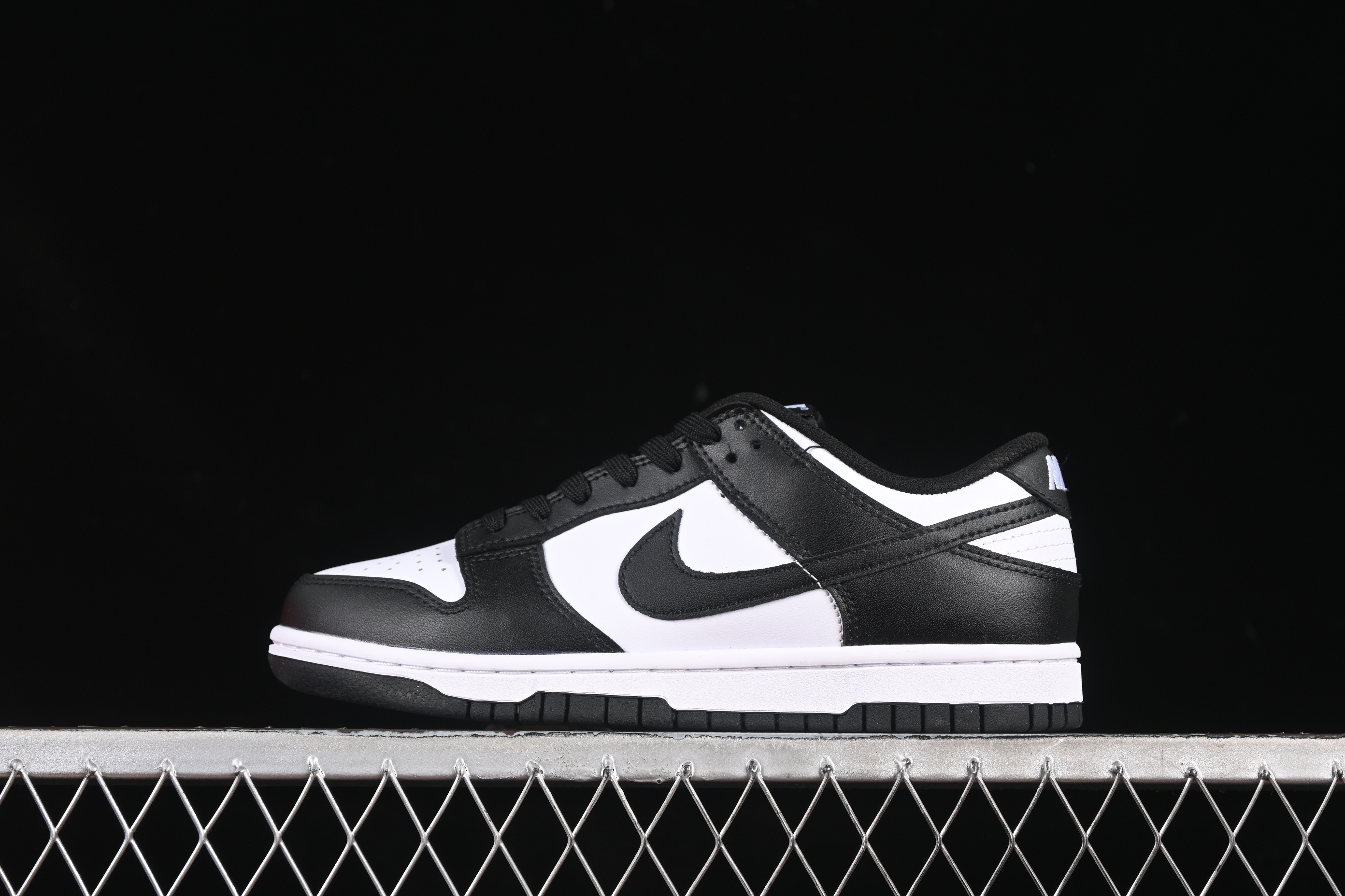 Nike SB Dunk Low HF5441-100