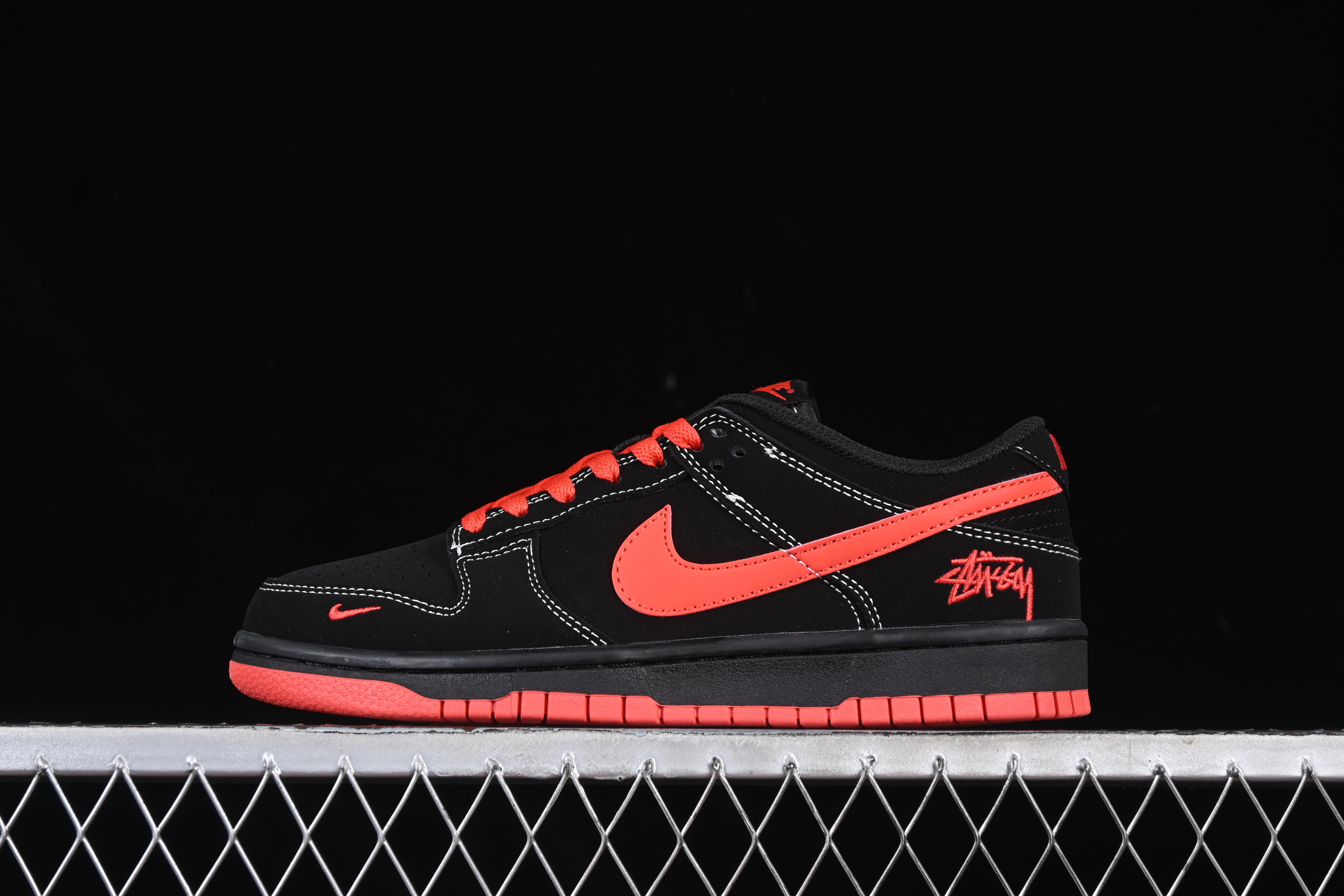 Nike SB Dunk Low KK1333-028